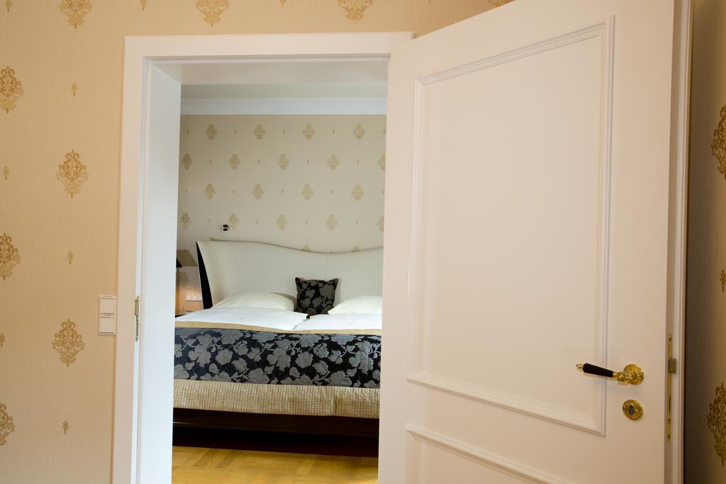 Mokni'S Palais Hotel & Spa Bad Wildbad Oda fotoğraf